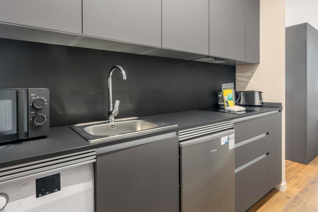 1 Bedroom 1 Bathroom Furnished - Chueca - Modern Functional - Mintystay Madrid Exterior foto