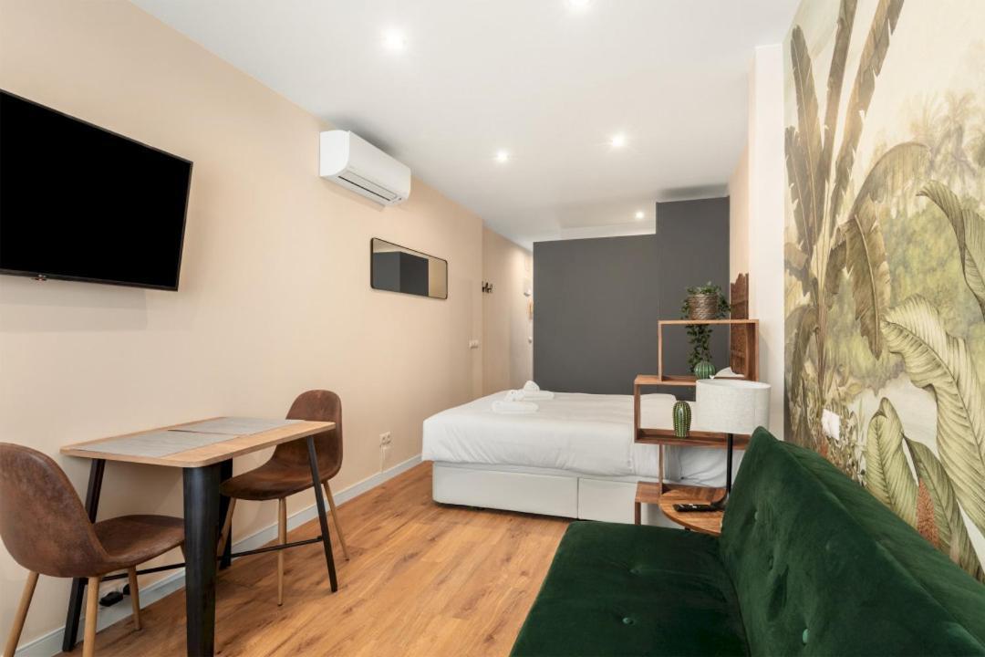 1 Bedroom 1 Bathroom Furnished - Chueca - Modern Functional - Mintystay Madrid Exterior foto